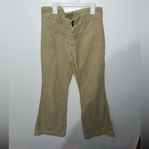 American Eagle women’s size 6 flared corduroy pants reg. Length